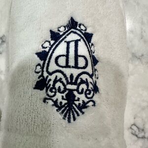 Brand new NYC The plaza slippers from Home alone